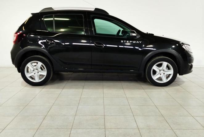 Renault Sandero II с пробегом 2016 года, цена 1 317 000 рублей, 52492 км, хэтчбек, Автокод Объявления