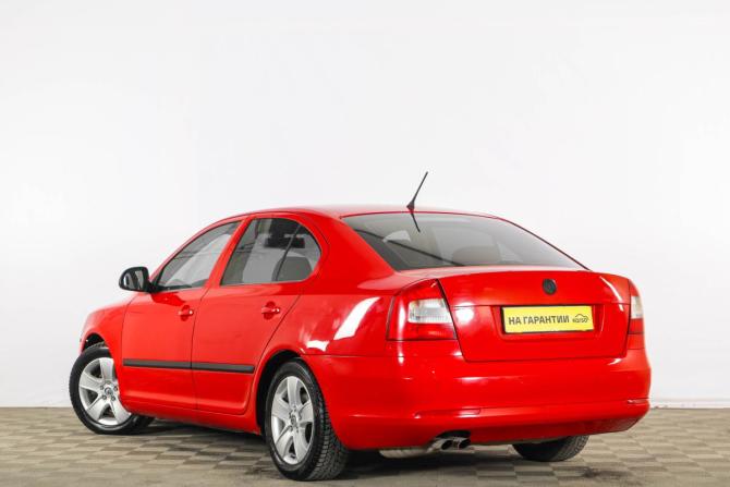 Skoda Octavia II (A5) Рестайлинг с пробегом 2011 года, цена 729 000 рублей, 303000 км, лифтбек, Автокод Объявления