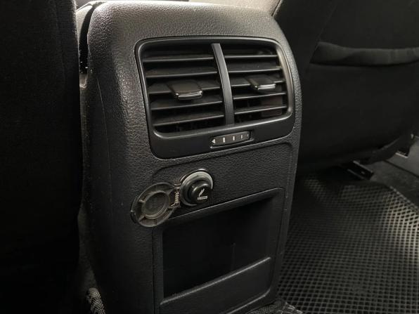 Volkswagen Jetta VI с пробегом 2012 года, цена 717 000 рублей, 303363 км, седан, Автокод Объявления
