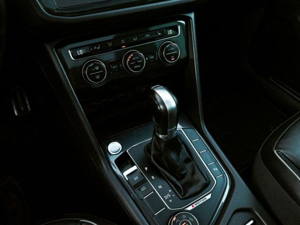 Volkswagen Tiguan II с пробегом 2018 года, цена 2 249 000 рублей, 154581 км, внедорожник, Автокод Объявления
