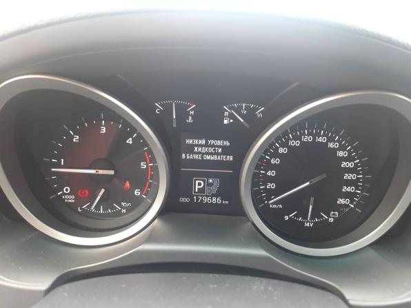 Toyota Land Cruiser 200 Series Рестайлинг 1 с пробегом 2012 года, цена 3 560 000 рублей, 179679 км, внедорожник, Автокод Объявления