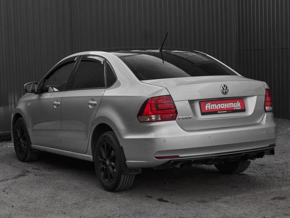 Volkswagen Polo V Рестайлинг с пробегом 2016 года, цена 1 050 000 рублей, 193526 км, седан, Автокод Объявления