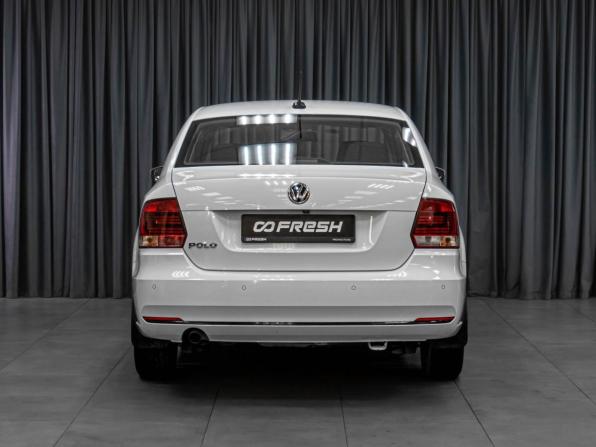 Volkswagen Polo V Рестайлинг с пробегом 2018 года, цена 1 129 000 рублей, 130548 км, седан, Автокод Объявления