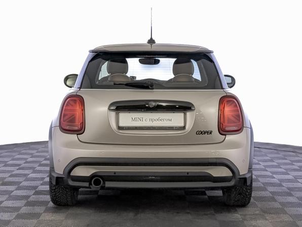Mini Hatch III (F55/F56) Рестайлинг 2 с пробегом 2021 года, цена 2 335 000 рублей, 78539 км, хэтчбек, Автокод Объявления
