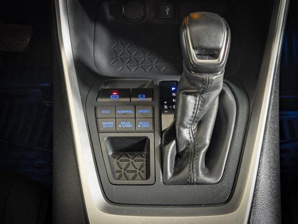 Toyota RAV4 V (XA50) с пробегом 2021 года, цена 2 840 000 рублей, 108000 км, внедорожник, Автокод Объявления