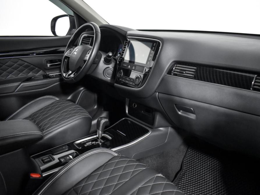 Mitsubishi Outlander III Рестайлинг 3 Санкт-Петербург  - изображение 14