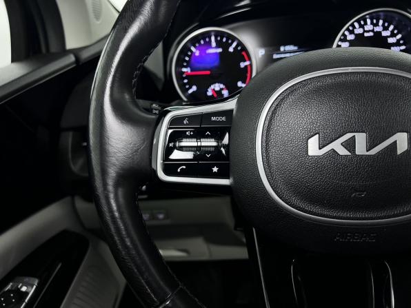 Kia Carnival IV с пробегом 2022 года, цена 4 350 000 рублей, 49384 км, минивэн, Автокод Объявления