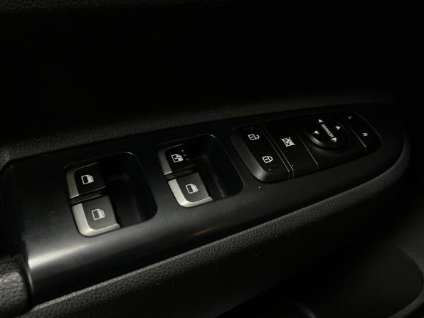 Kia Rio IV с пробегом 2018 года, цена 1 500 000 рублей, 98295 км, седан, Автокод Объявления