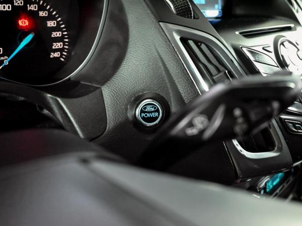 Ford Focus III с пробегом 2013 года, цена 800 000 рублей, 263156 км, седан, Автокод Объявления