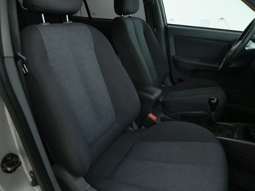 Hyundai Elantra III (XD2) Рестайлинг Иваново  - изображение 10