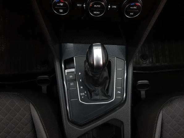 Volkswagen Tiguan II с пробегом 2019 года, цена 2 399 000 рублей, 114473 км, внедорожник, Автокод Объявления