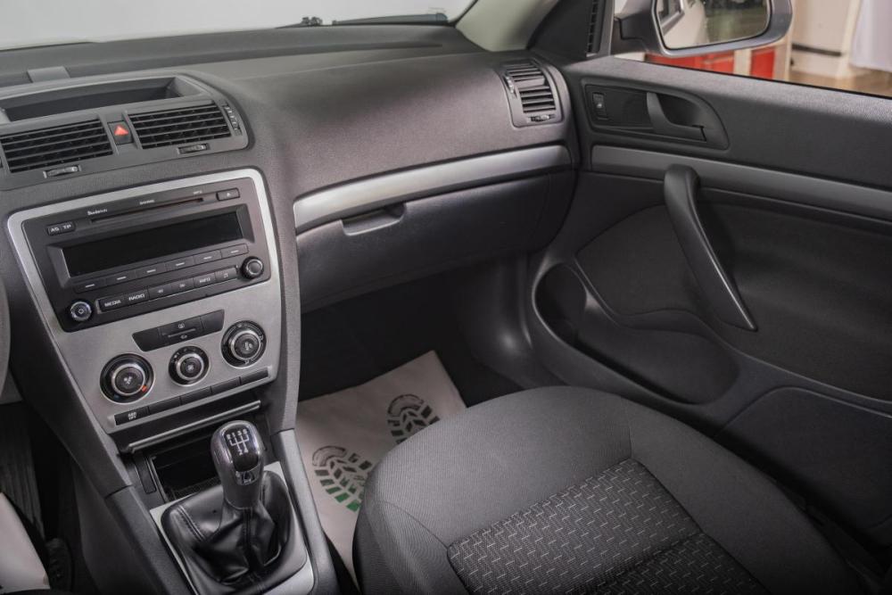Skoda Octavia II (A5) Рестайлинг Томск  - изображение 12