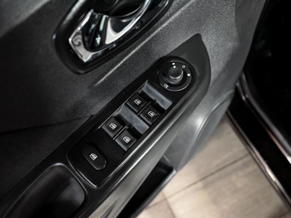 Renault Kaptur I с пробегом 2017 года, цена 1 780 000 рублей, 96644 км, внедорожник, Автокод Объявления