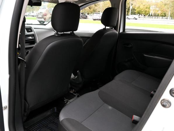 Renault Logan II с пробегом 2015 года, цена 1 179 000 рублей, 45187 км, седан, Автокод Объявления