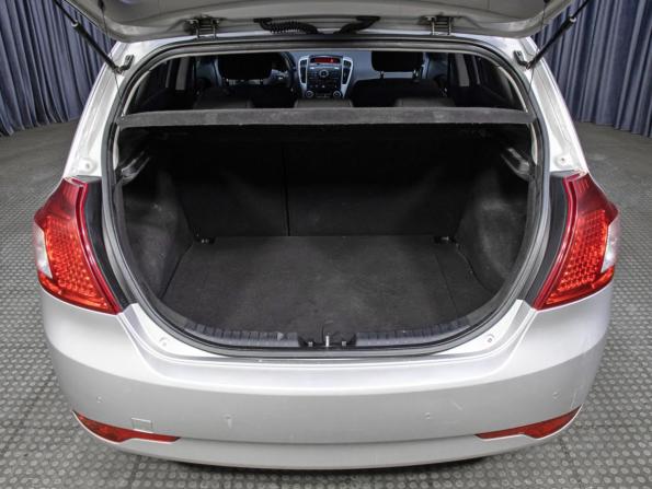 Kia Ceed I Рестайлинг с пробегом 2010 года, цена 679 000 рублей, 265000 км, хэтчбек, Автокод Объявления