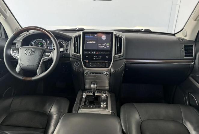 Toyota Land Cruiser 200 Series Рестайлинг 2 с пробегом 2015 года, цена 5 717 000 рублей, 140586 км, внедорожник, Автокод Объявления