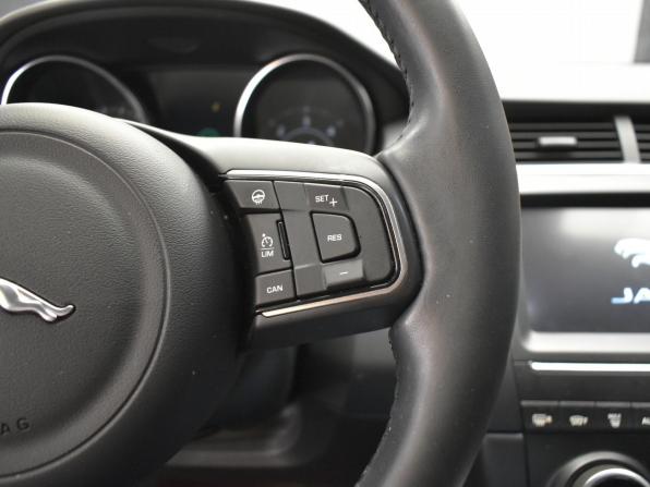 Jaguar E-Pace I с пробегом 2019 года, цена 2 780 000 рублей, 76616 км, внедорожник, Автокод Объявления