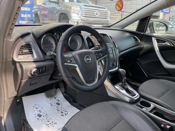 Opel Astra J с пробегом 2010 года, цена 695 000 рублей, 186540 км, хэтчбек, Автокод Объявления