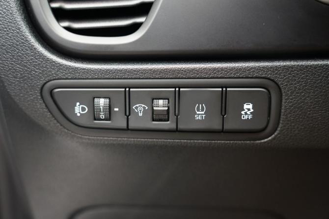 Kia Rio IV Рестайлинг с пробегом 2021 года, цена 1 780 000 рублей, 84656 км, хэтчбек, Автокод Объявления