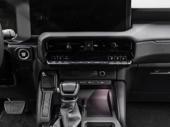 Toyota Land Cruiser Prado 250 Series с пробегом 2024 года, цена 8 899 000 рублей, 15000 км, внедорожник, Автокод Объявления