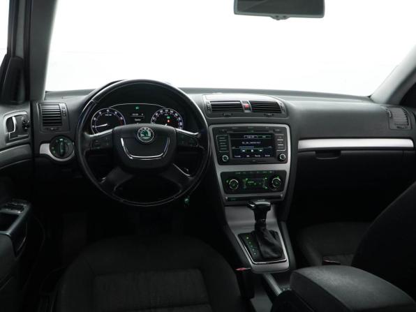 Skoda Octavia II (A5) Рестайлинг с пробегом 2012 года, цена 907 050 рублей, 211706 км, лифтбек, Автокод Объявления