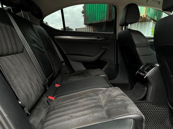 Skoda Superb III Рестайлинг с пробегом 2020 года, цена 1 937 700 рублей, 265226 км, лифтбек, Автокод Объявления
