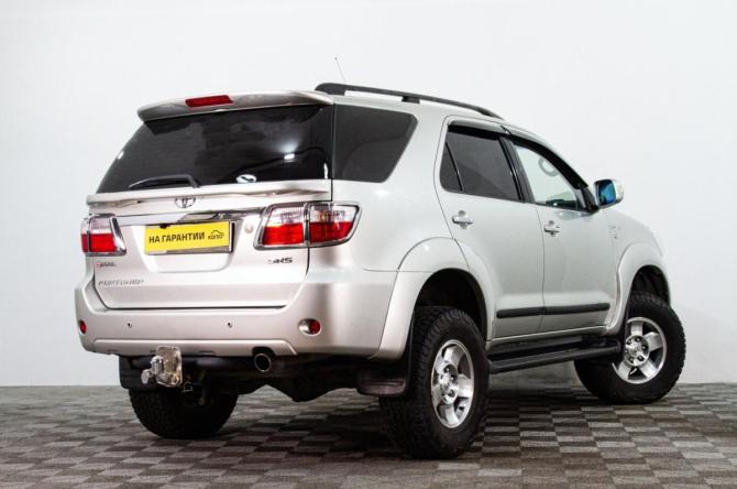 Toyota Fortuner I Рестайлинг с пробегом 2010 года, цена 2 619 000 рублей, 165000 км, внедорожник, Автокод Объявления