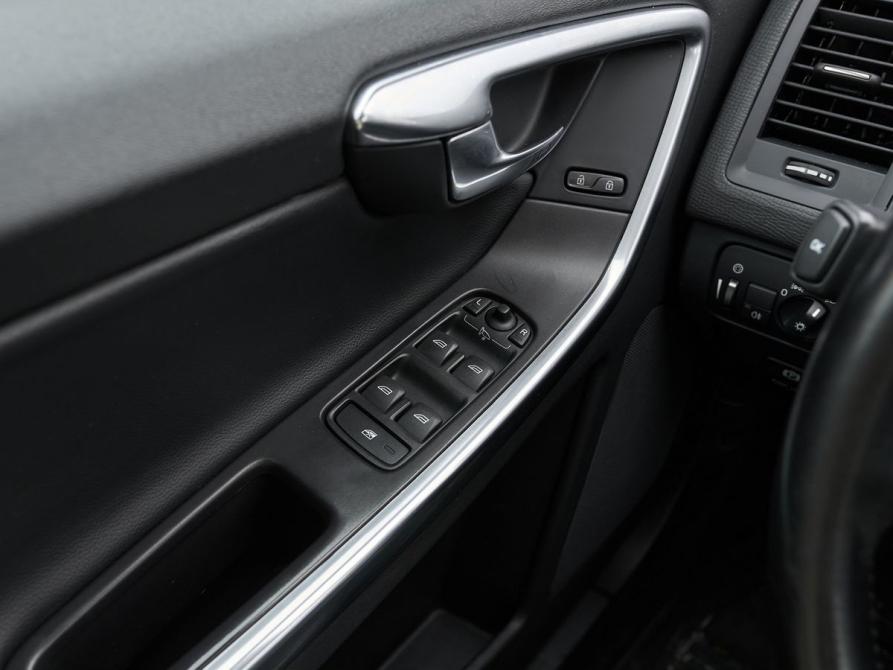 Volvo XC60 I Казань  - изображение 12