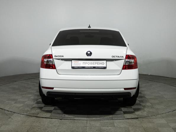 Skoda Octavia III (A7) Рестайлинг с пробегом 2018 года, цена 2 199 700 рублей, 44385 км, лифтбек, Автокод Объявления