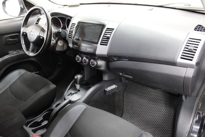 Mitsubishi Outlander II Рестайлинг с пробегом 2011 года, цена 981 000 рублей, 185428 км, внедорожник, Автокод Объявления