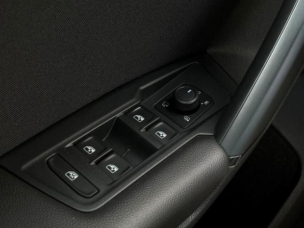 Volkswagen Tiguan II Рестайлинг с пробегом 2021 года, цена 3 047 600 рублей, 34004 км, внедорожник, Автокод Объявления