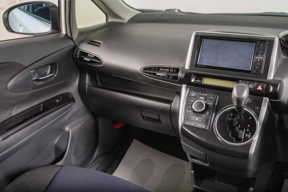Toyota Wish II Рестайлинг Томск  - изображение 14