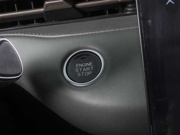 Changan Lamore с пробегом 2024 года, цена 2 070 000 рублей, 28926 км, седан, Автокод Объявления