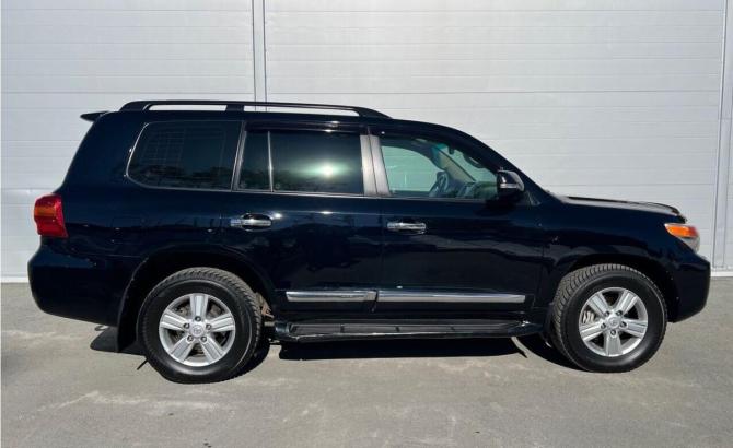 Toyota Land Cruiser 200 Series Рестайлинг 1 с пробегом 2012 года, цена 3 128 000 рублей, 298524 км, внедорожник, Автокод Объявления