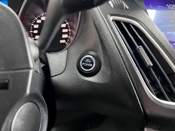 Ford Focus III с пробегом 2012 года, цена 895 000 рублей, 123512 км, хэтчбек, Автокод Объявления