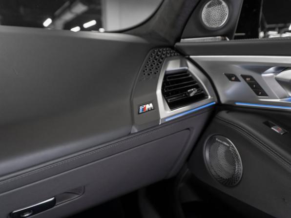 BMW XM с пробегом 2023 года, цена 15 500 000 рублей, 27950 км, внедорожник, Автокод Объявления