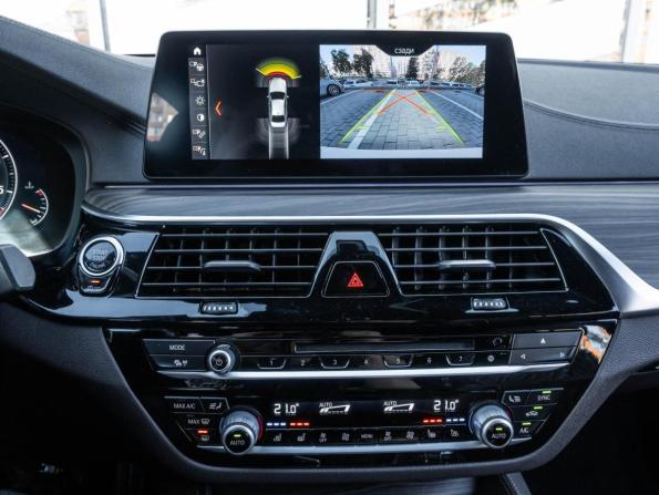 BMW 5 серии VII (G30/G31/G38) с пробегом 2019 года, цена 4 098 000 рублей, 93250 км, седан, Автокод Объявления