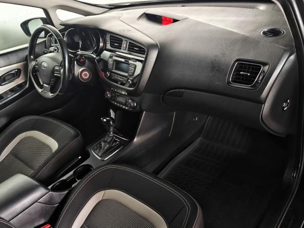 Kia Ceed II с пробегом 2015 года, цена 1 195 000 рублей, 165142 км, хэтчбек, Автокод Объявления
