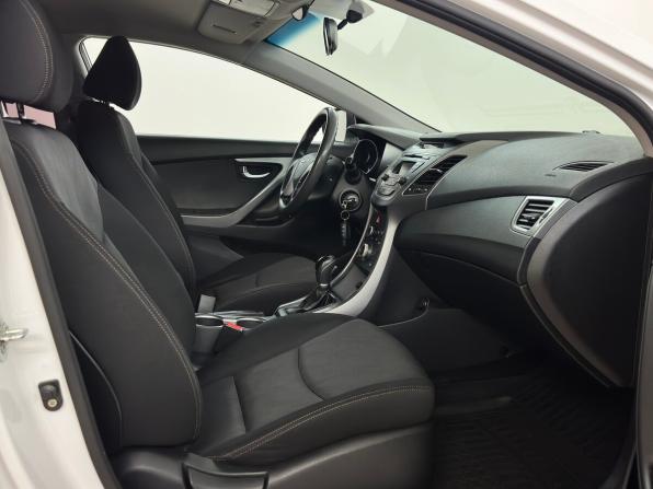 Hyundai Elantra V (MD) Рестайлинг с пробегом 2015 года, цена 1 230 000 рублей, 136327 км, седан, Автокод Объявления