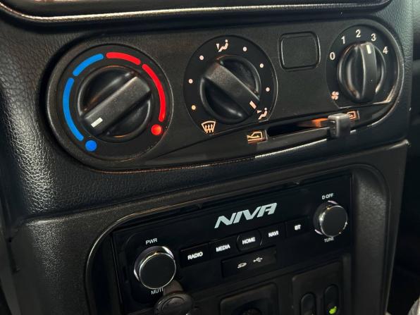 Chevrolet Niva I Рестайлинг с пробегом 2019 года, цена 905 000 рублей, 64513 км, внедорожник, Автокод Объявления