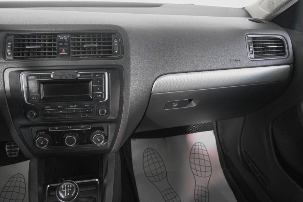 Volkswagen Jetta VI Кемерово  - изображение 15