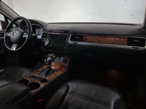 Volkswagen Touareg II с пробегом 2011 года, цена 1 680 000 рублей, 324000 км, внедорожник, Автокод Объявления
