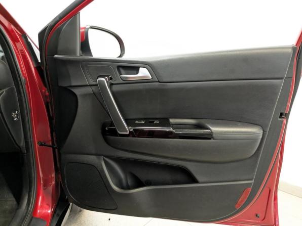 Kia Sportage IV Рестайлинг с пробегом 2021 года, цена 2 130 000 рублей, 173076 км, внедорожник, Автокод Объявления