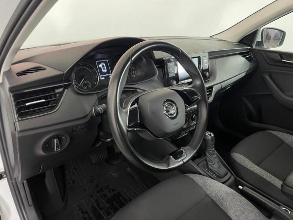 Skoda Rapid II с пробегом 2022 года, цена 1 700 000 рублей, 62306 км, лифтбек, Автокод Объявления