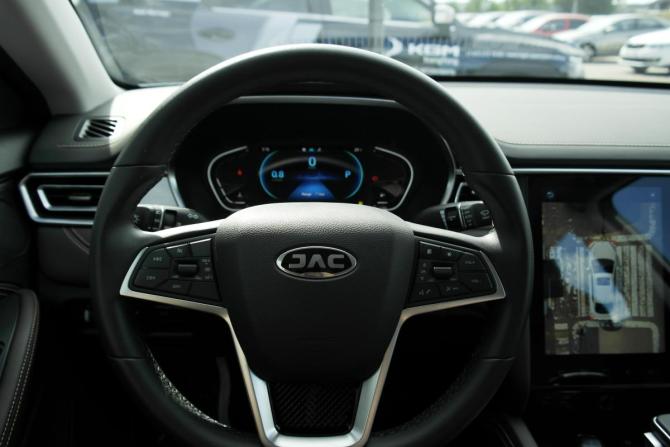 JAC J7 I с пробегом 2024 года, цена 1 700 000 рублей, 2300 км, хэтчбек, Автокод Объявления