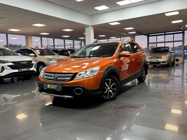 Dongfeng H30 Cross с пробегом 2016 года, цена 670 000 рублей, 118433 км, хэтчбек, Автокод Объявления