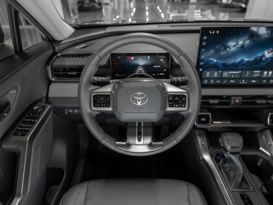Toyota RAV4 VI (XA60) Москва  - изображение 11