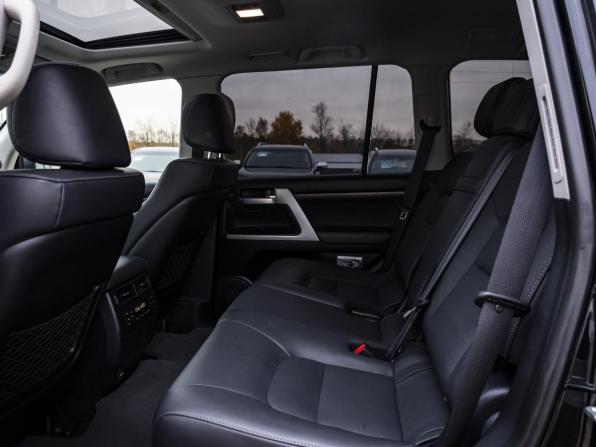 Toyota Land Cruiser 200 Series Рестайлинг 2 с пробегом 2019 года, цена 8 387 000 рублей, 31050 км, внедорожник, Автокод Объявления