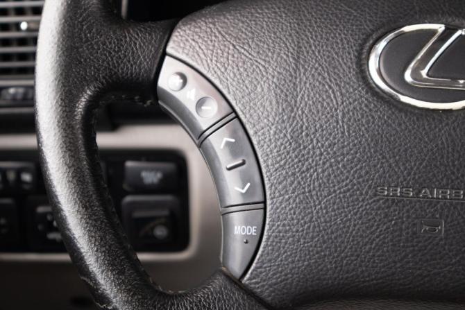 Lexus LX II Рестайлинг с пробегом 2003 года, цена 1 949 000 рублей, 330000 км, внедорожник, Автокод Объявления