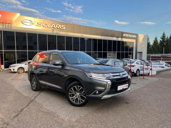 Mitsubishi Outlander III Рестайлинг 3 с пробегом 2018 года, цена 2 291 982 рубля, 95710 км, внедорожник, Автокод Объявления